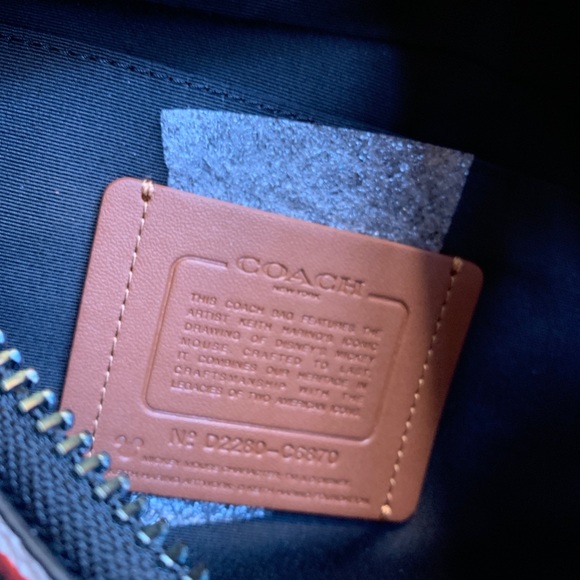 Authentic COACH Pebbled leather Mickey mousse Keith Disney 2 zips belt bag - Picture 8 of 16